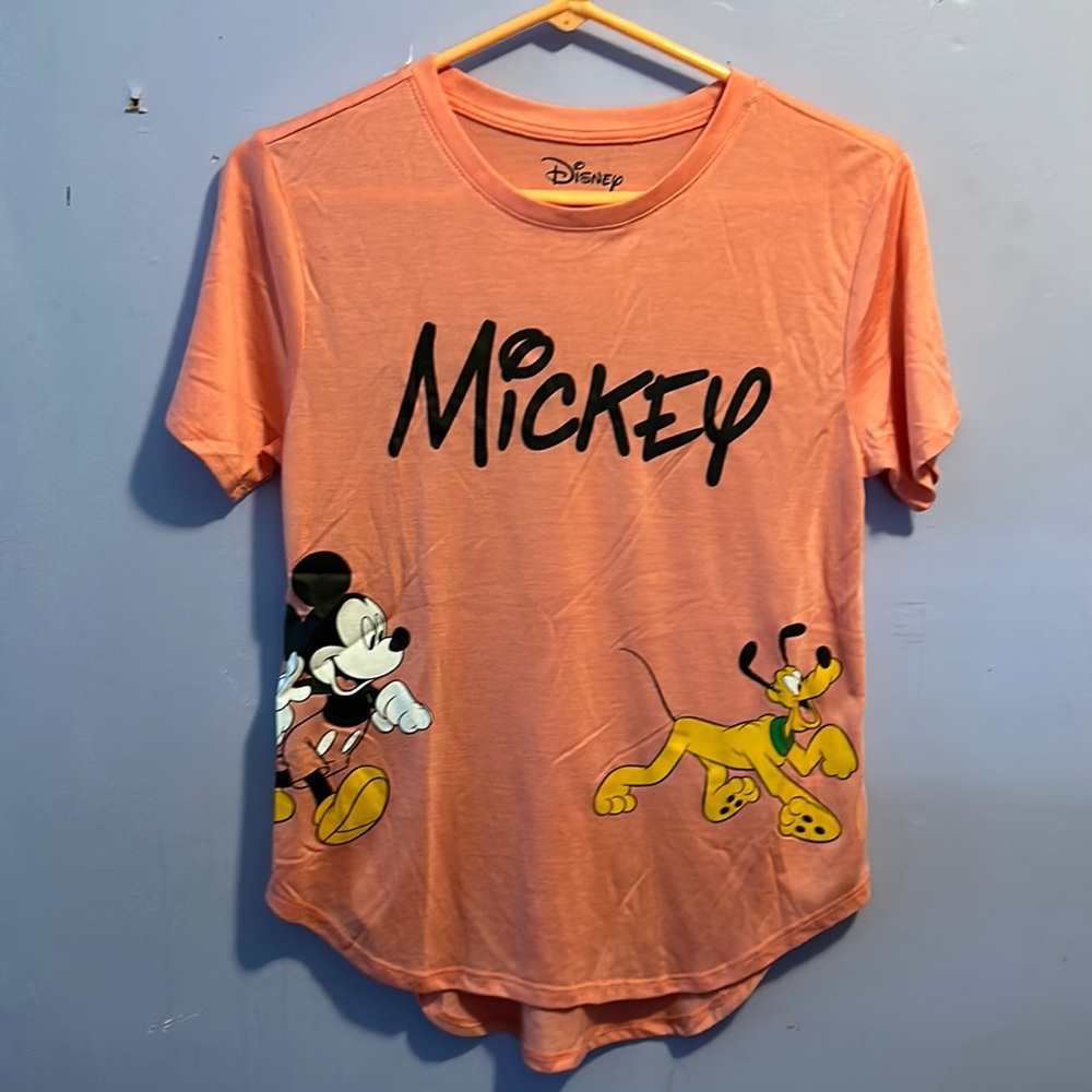 Tee shirt